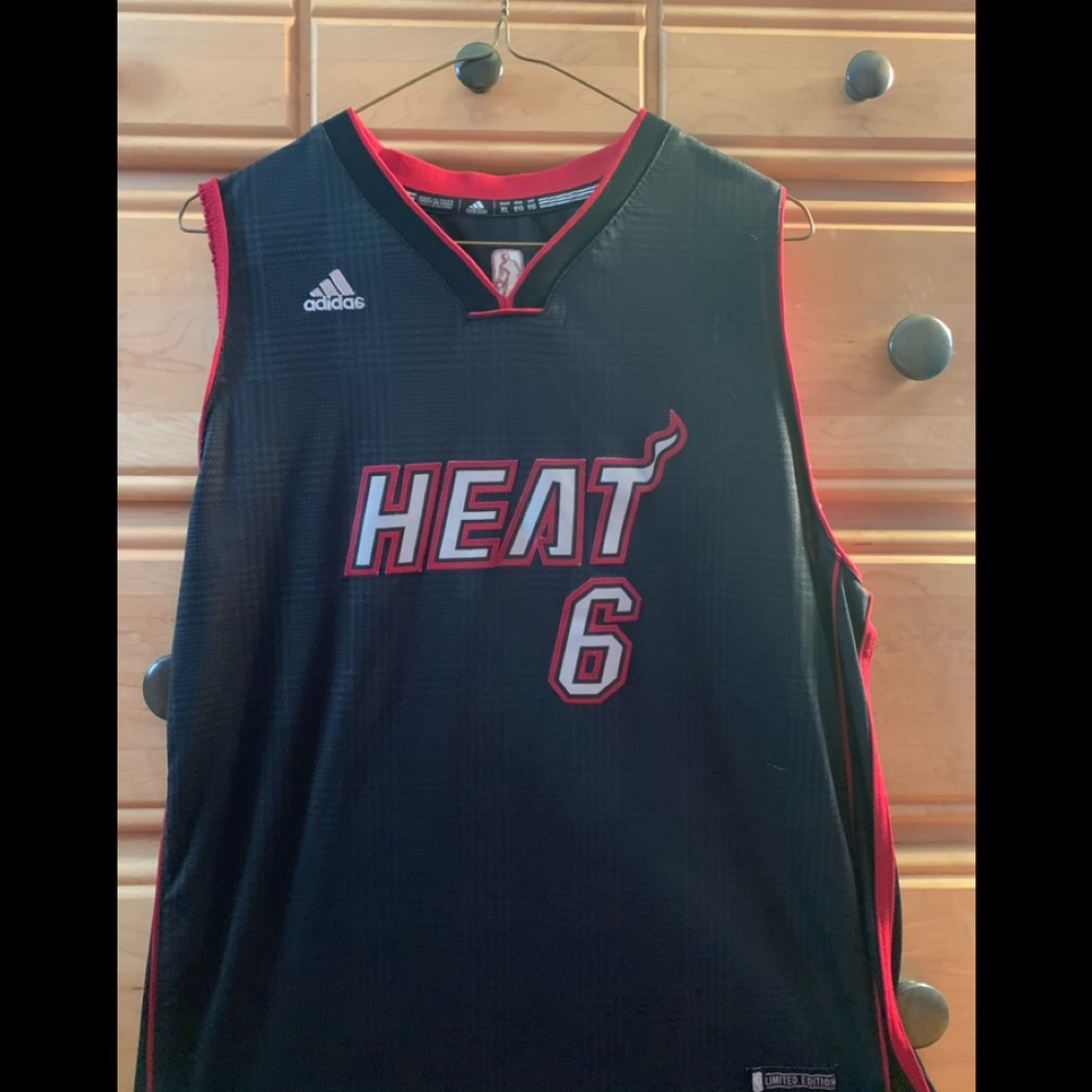 Miami Heat Lebron James jersey kids XL